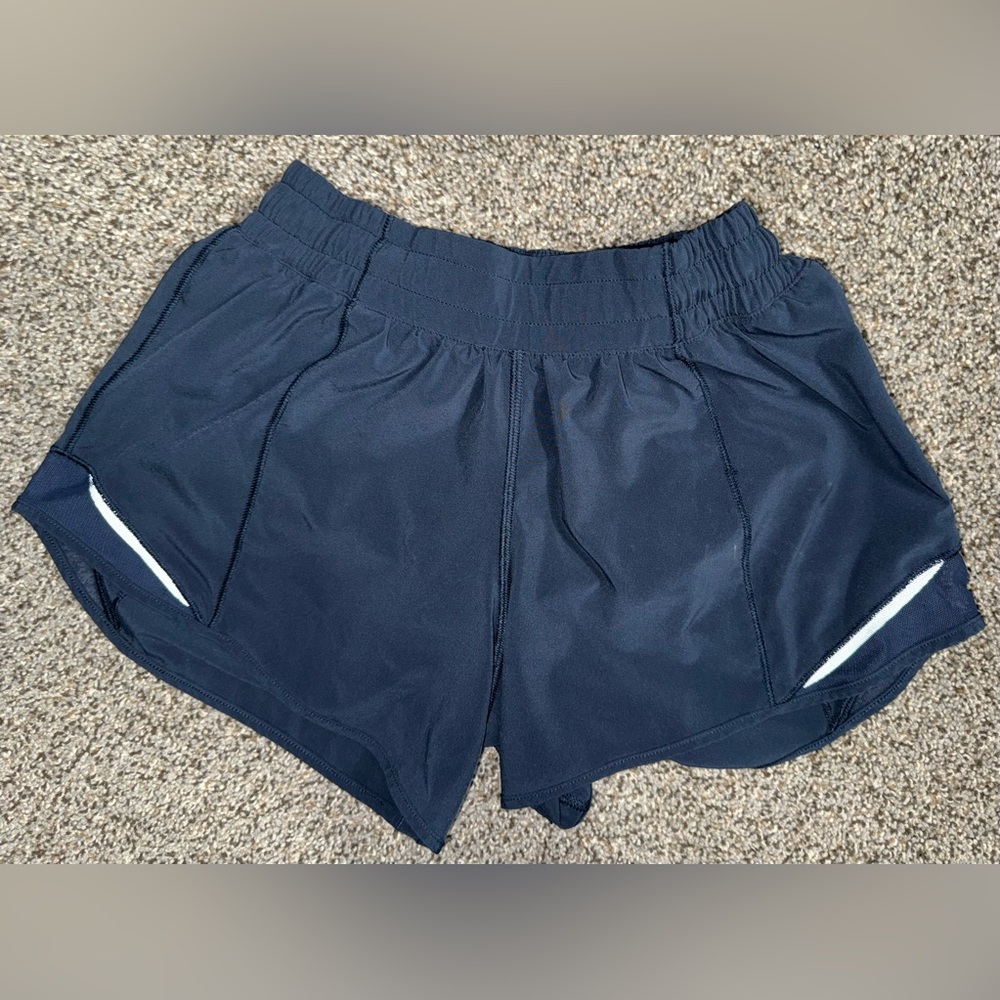Lululemon women’s shorts size 4